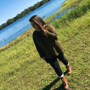 Oversized olive sweater 💚